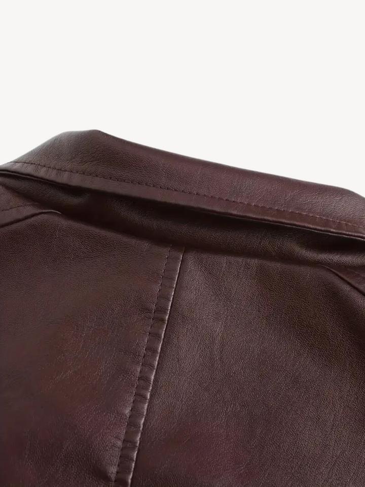 Levoire | Veste En Cuir Synthétique Avec Une Coupe Élégante