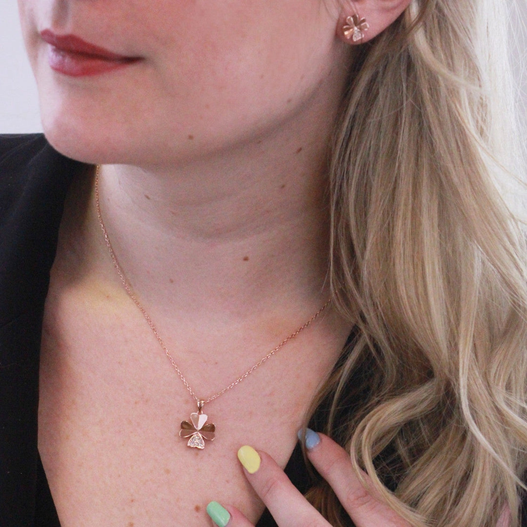 Levoire | et pendentif pétale Clover orné de 6 cristaux Swarovski - Livraison Offerte