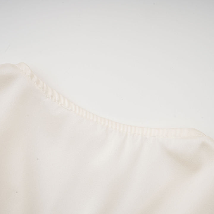 Levoire | Blanc Faux Fleur Twist Top Court