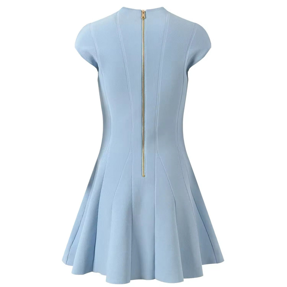 Levoire | Robe Midi Élégante Avec Des Boutons Dorés