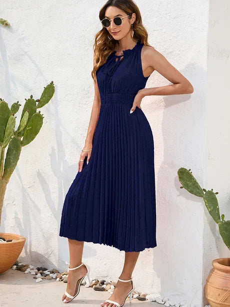 Levoire | Robe Plissée Noire Avec Dos Nu Bleu
