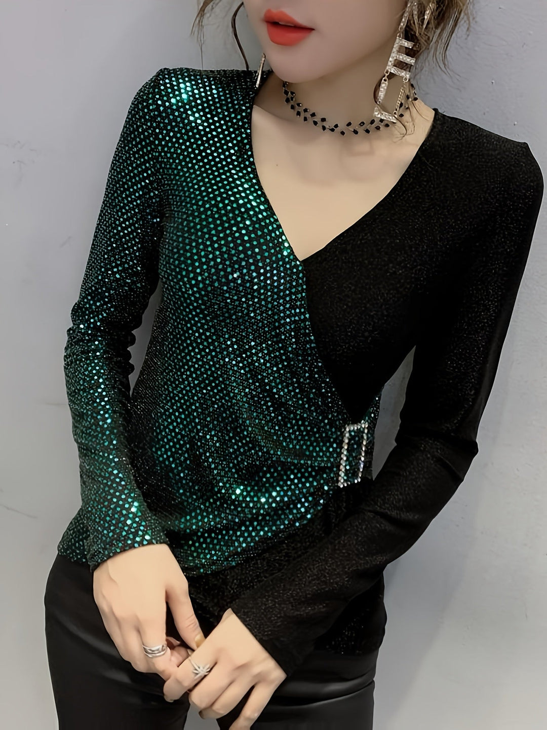 Levoire | Top Élégant En Sequins À Décolleté En V Avec Boucle