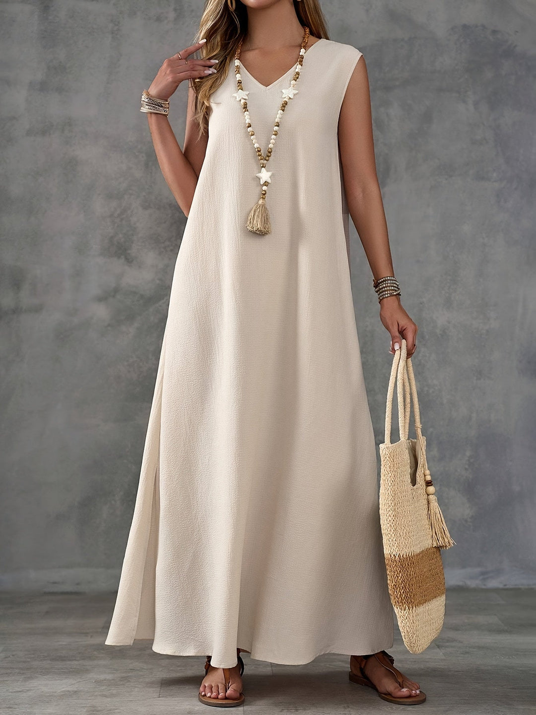Levoire | Robe Maxi Sans Manches Avec Décolleté En V Et Fente