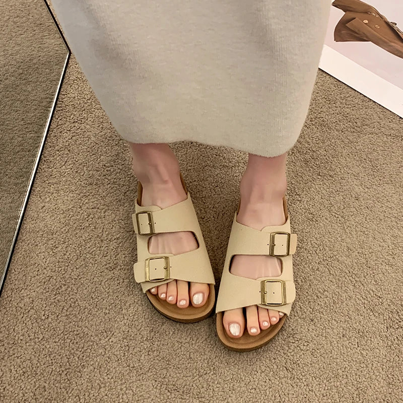 Levoire | Mode Plage Sandales Plates Avec Clip Pour Orteils Beige