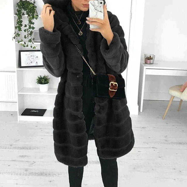 Levoire – Manteau en fausse fourrure douillette Noir