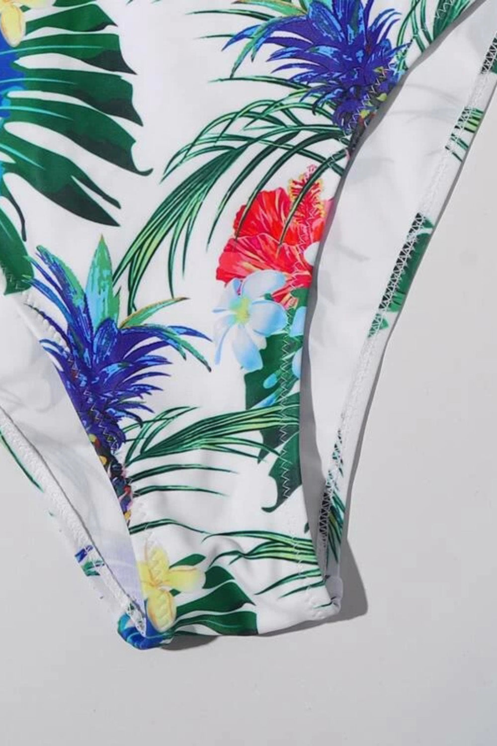 Levoire | Imprimé aléatoire Détail torsadé Maillot de bain une pièce