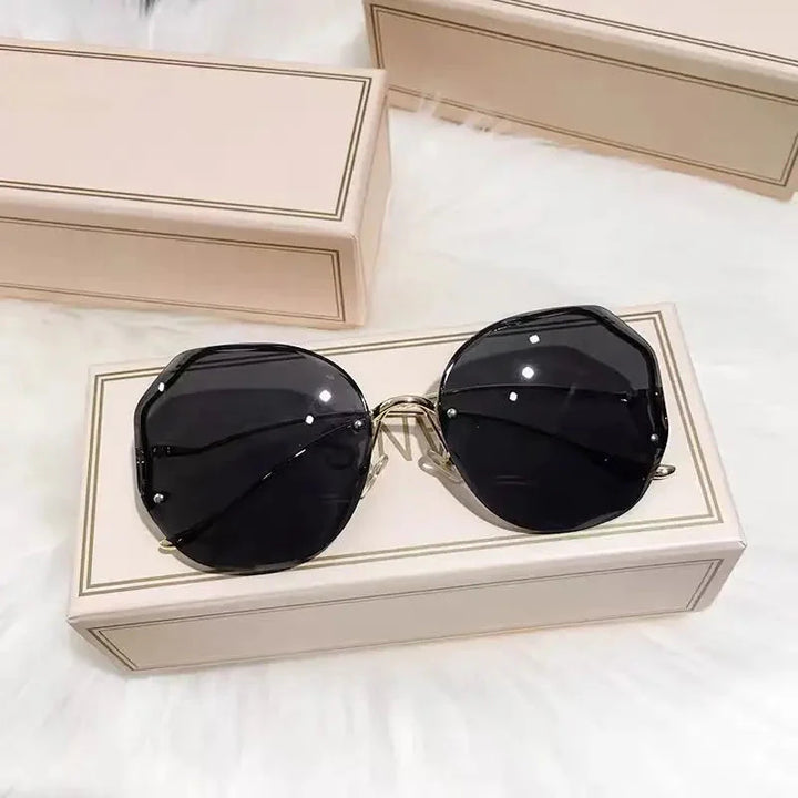 Levoire | Teintes Grande Taille Mode Sunglasses Pour Femmes Noir Gris