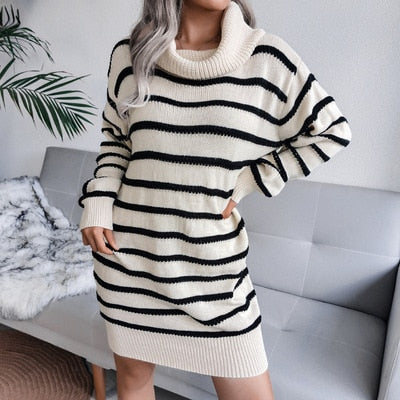 Levoire | Robe Pull Robe À Col Montant Avec Design Rayé