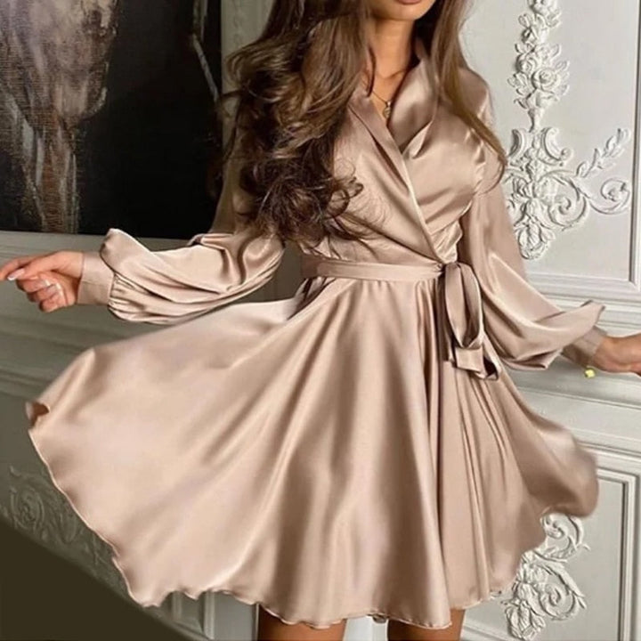 Levoire | Robe En Satin Pour Femmes Beige