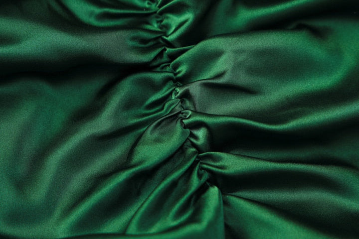 Levoire | Robe Maxi En Satin Vert Avec Découpe Au Dos