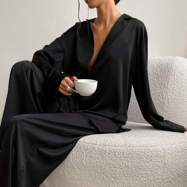 Levoire | Ylipaino Satiini Silkkipyjama Setti