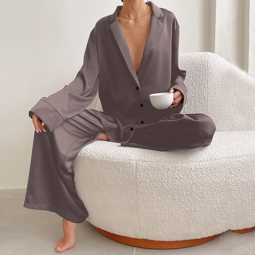Levoire | Ylipaino Satiini Silkkipyjama Setti Braun