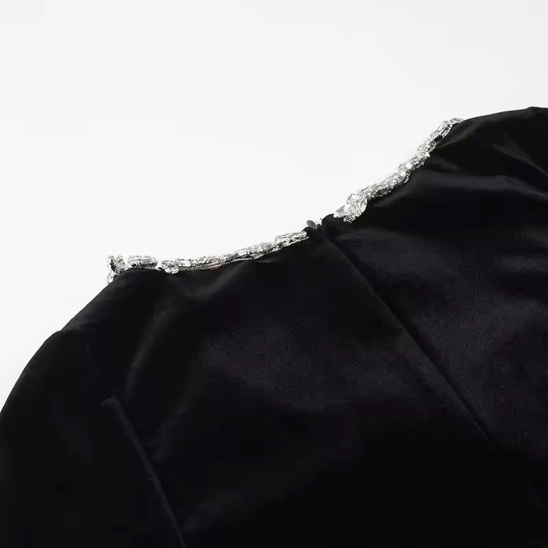 Levoire | Robe En Velours Noir Avec Décoration En Perles