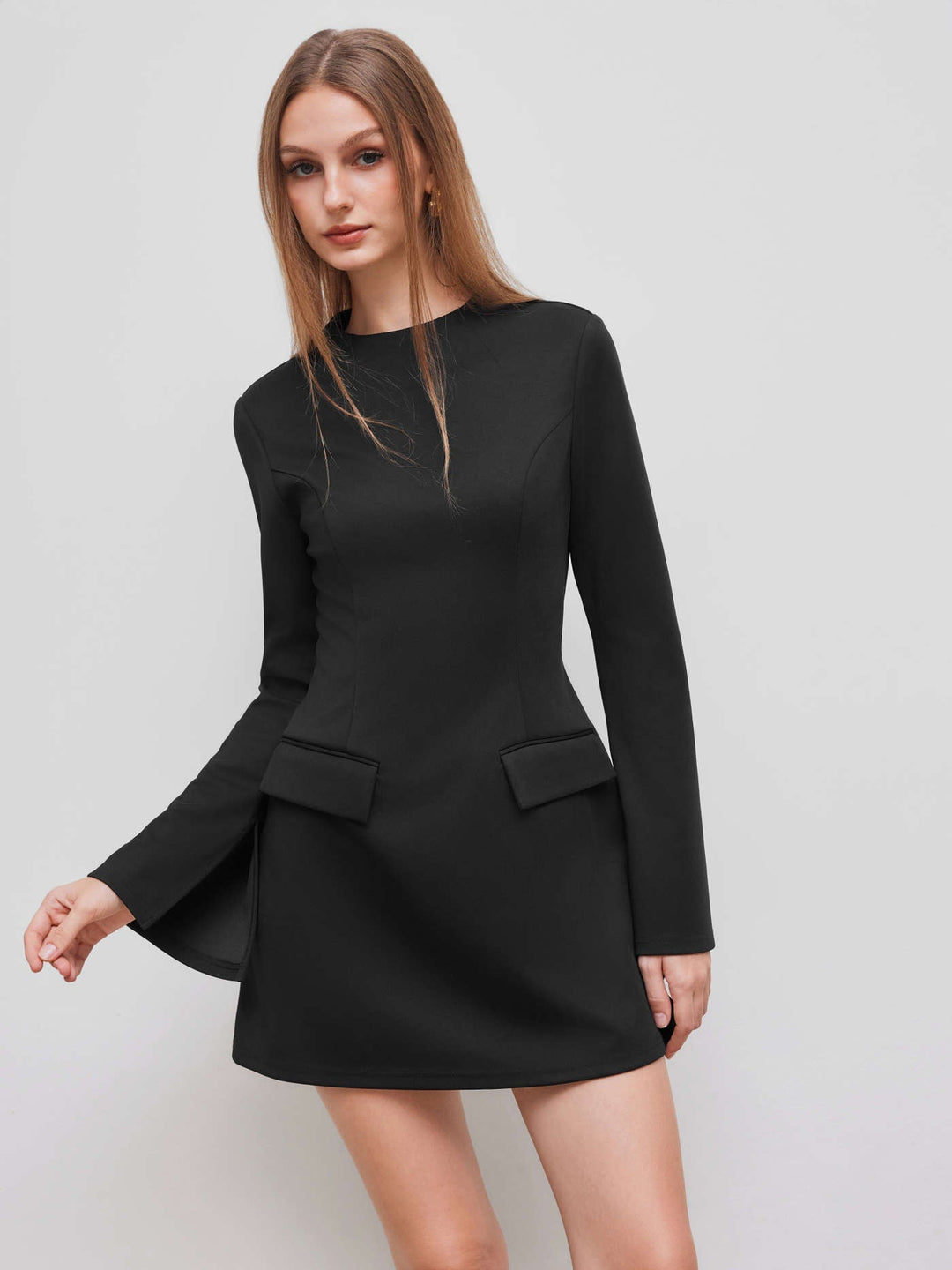 Levoire | Robe Mini À Col Rond Uni À Manches Longues