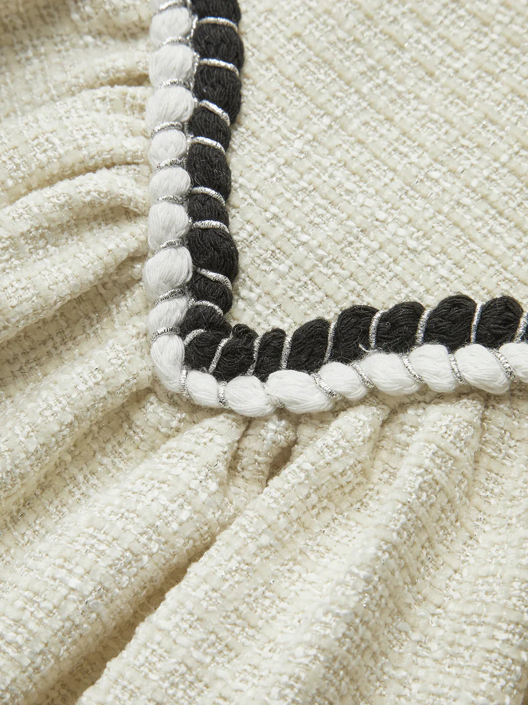 Levoire | Élégante Robe À Bretelles Plissée En Tweed