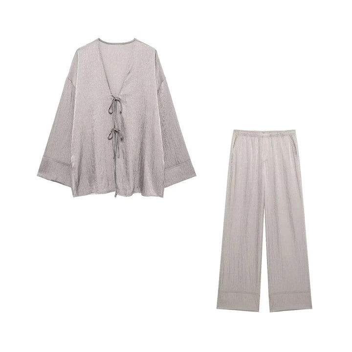 Levoire | Ensemble À Deux Pièces Avec Fermeture À Nœud (Blouse Et Pantalon) Gris clair