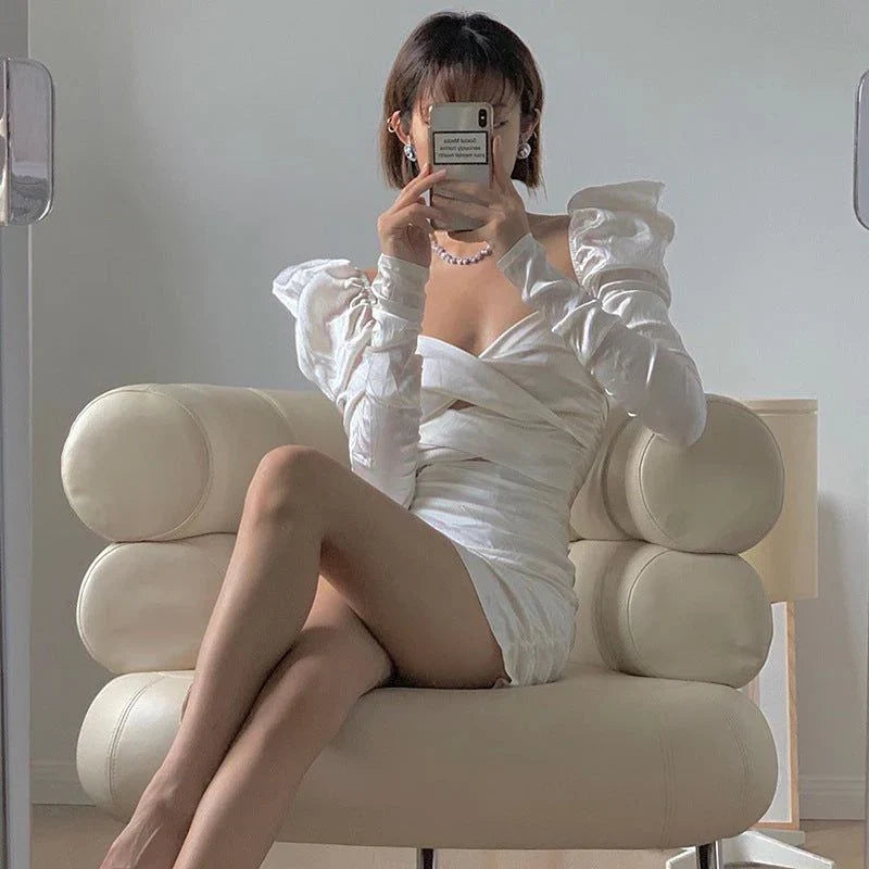 Levoire | Raffung Cut Out Lacé Mini Robe