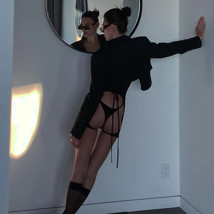 Levoire | Sexy Découpé Avec Manches Longues (Sexy Long Sleeve Cut Out Bodysuit)