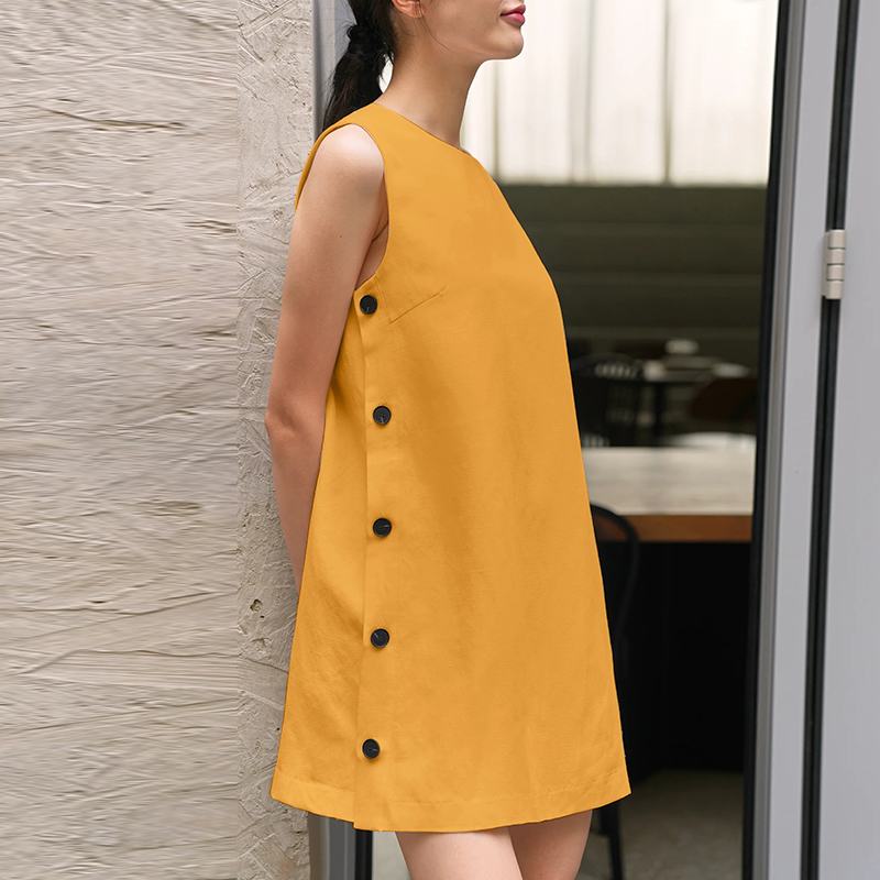 Levoire | Robe Mini Sans Manches Avec Détails En Bouton