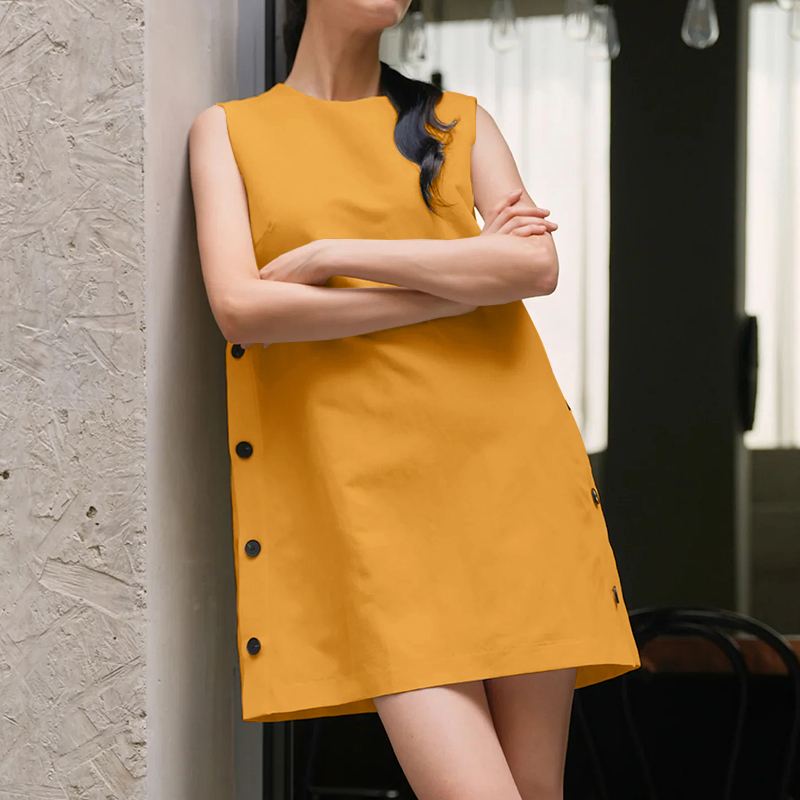 Levoire | Robe Mini Sans Manches Avec Détails En Bouton Jaune