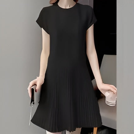 Levoire | Robe Plissée Élégante À Manches Courtes Noir