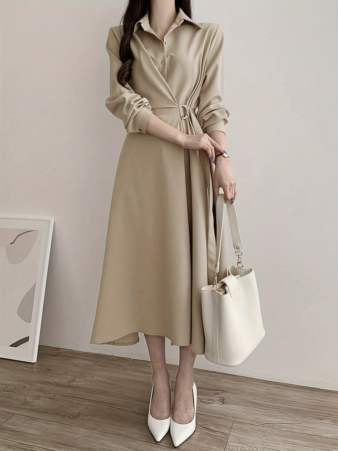 Levoire | Elegante Robe Midi Avec Détail De Nœud Et Col
