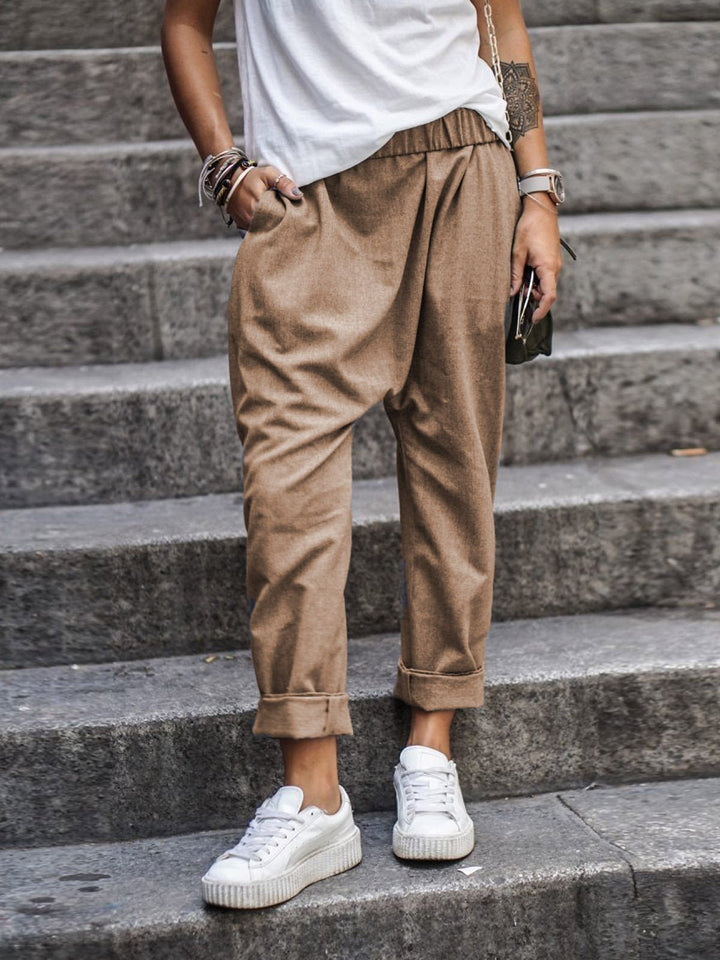 Levoire | Stylish Mid-Rise Elastic Pants With A Relaxed Fit Khaki