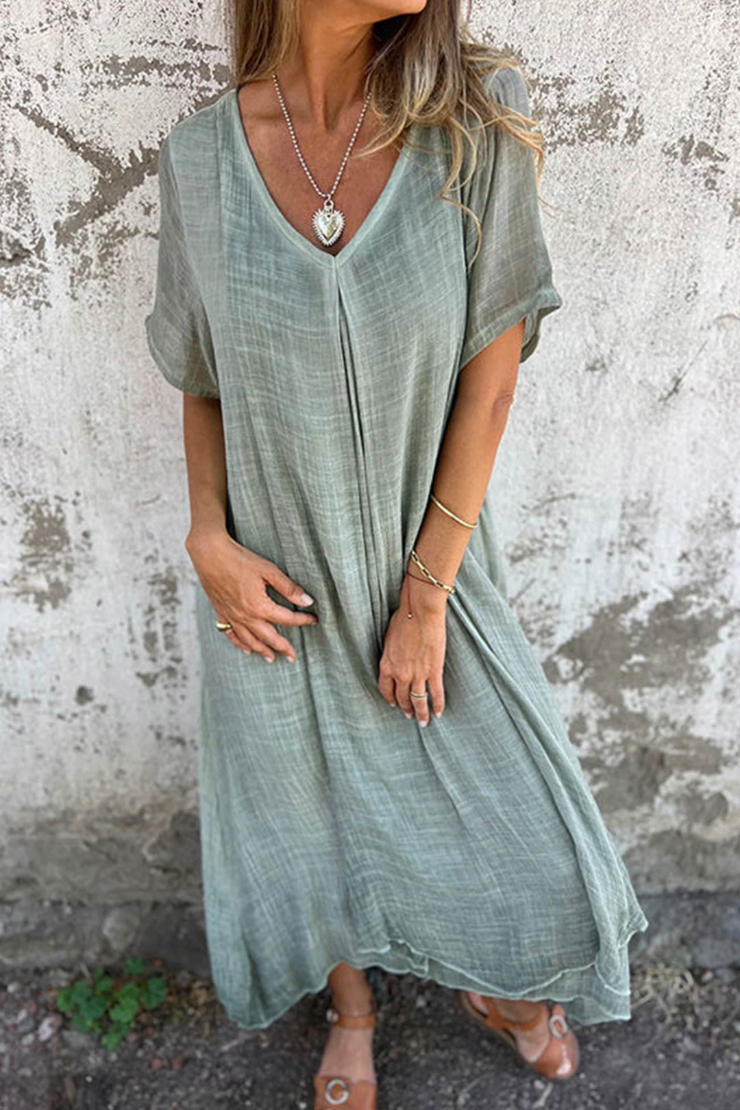 Levoire | Robe Midi En Lin À Décolleté En V Vert