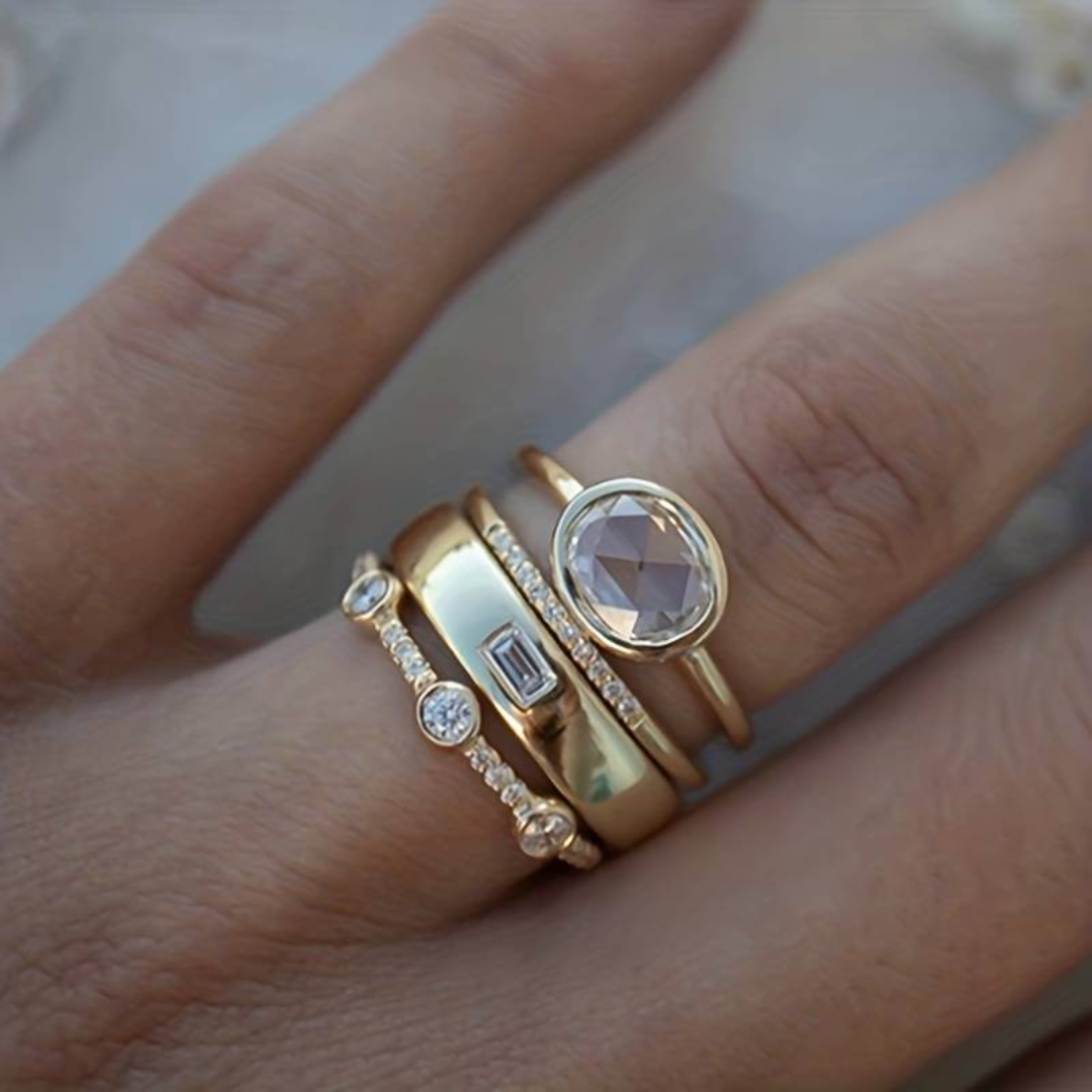 Levoire | Bague Vintage Dorée Avec Zircon De La Série 10