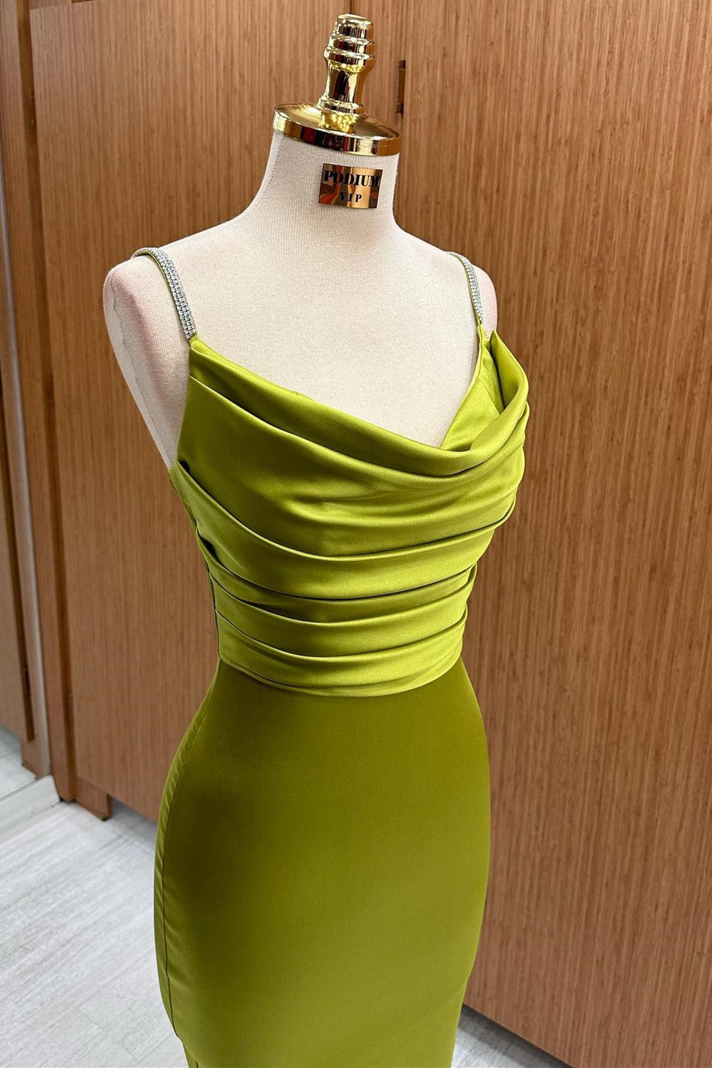 Levoire | Robe Midi à Col Châle Verte