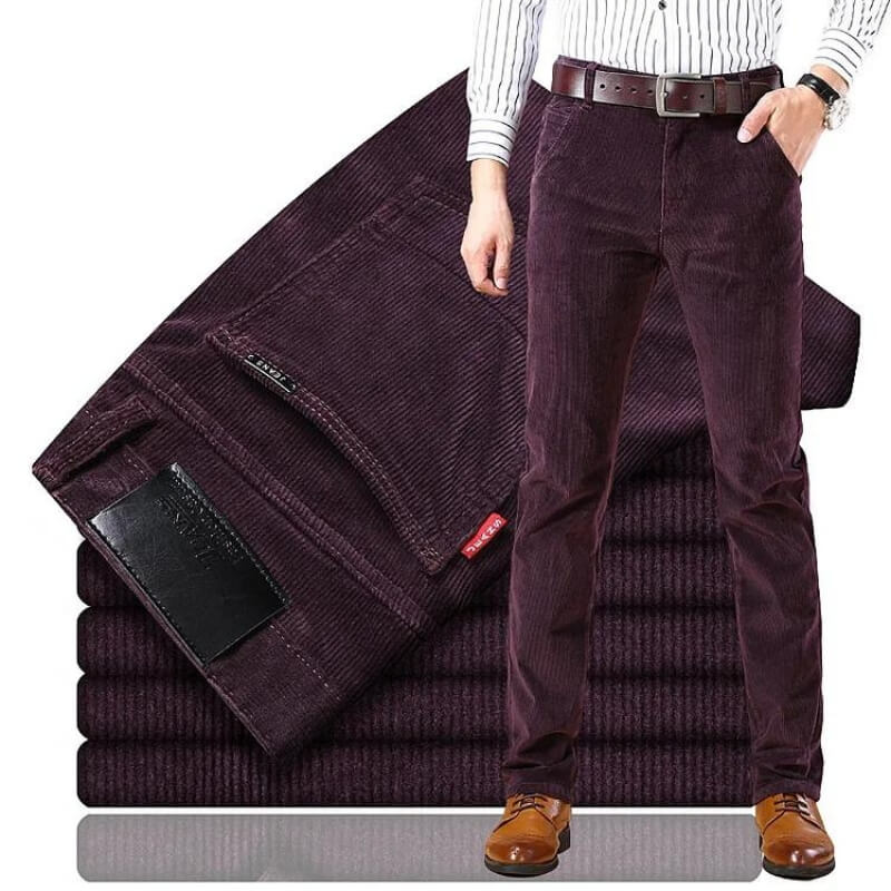 Levoire | Pantalon Ajusté Confortable Avec Jambes Droites Et Plusieurs Poches Rouge Bourgogne