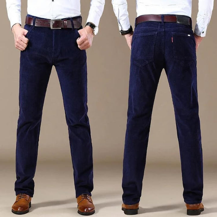 Levoire | Pantalon en velours côtelé classique