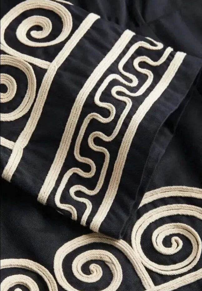 Levoire | Robe À Manches Cloche Noire Robe À Manches Longues Robe Élégante