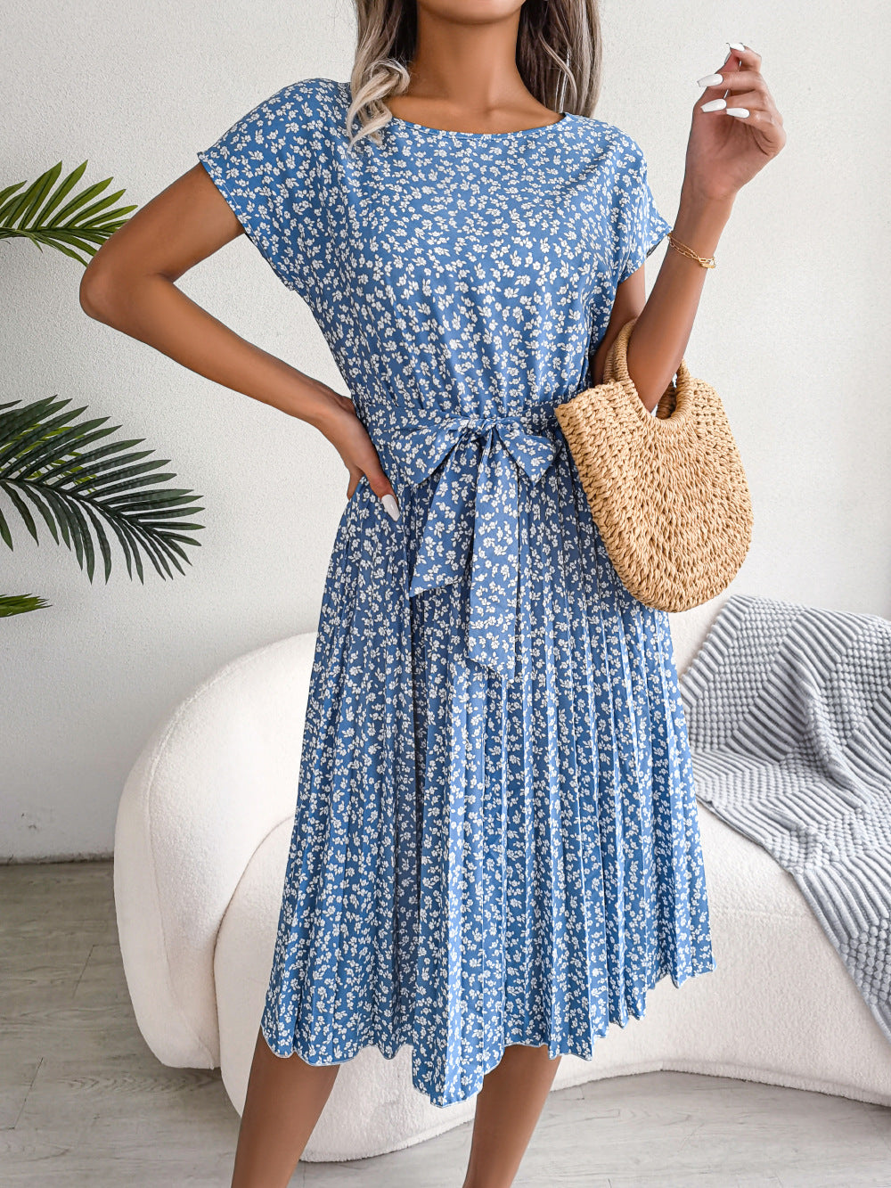 Levoire | Robe Élégante À Fleurs Avec Jupe Plissée Et Ceinture