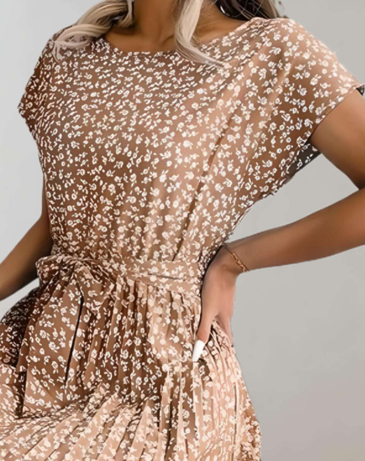 Levoire | Robe Mini Avec Col Rond Et Manches Courtes Braun