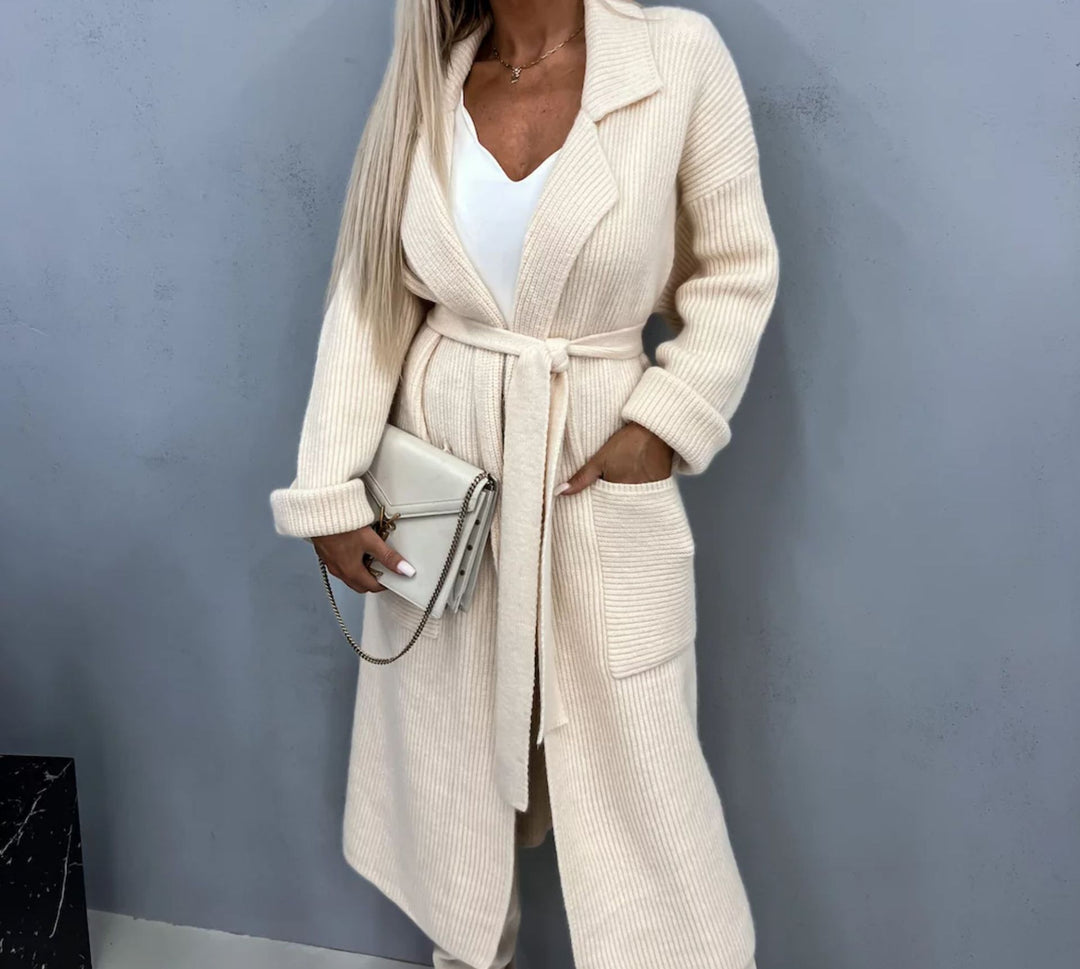 Cardigan long pour femmes avec poches pratiques et ceinture à la mode Levoire