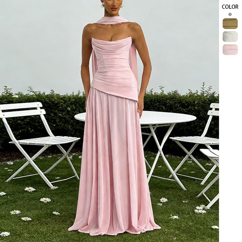 Robe de soirée élégante pour femmes avec un chic décolleté en cascade et une jupe volumineuse Levoire