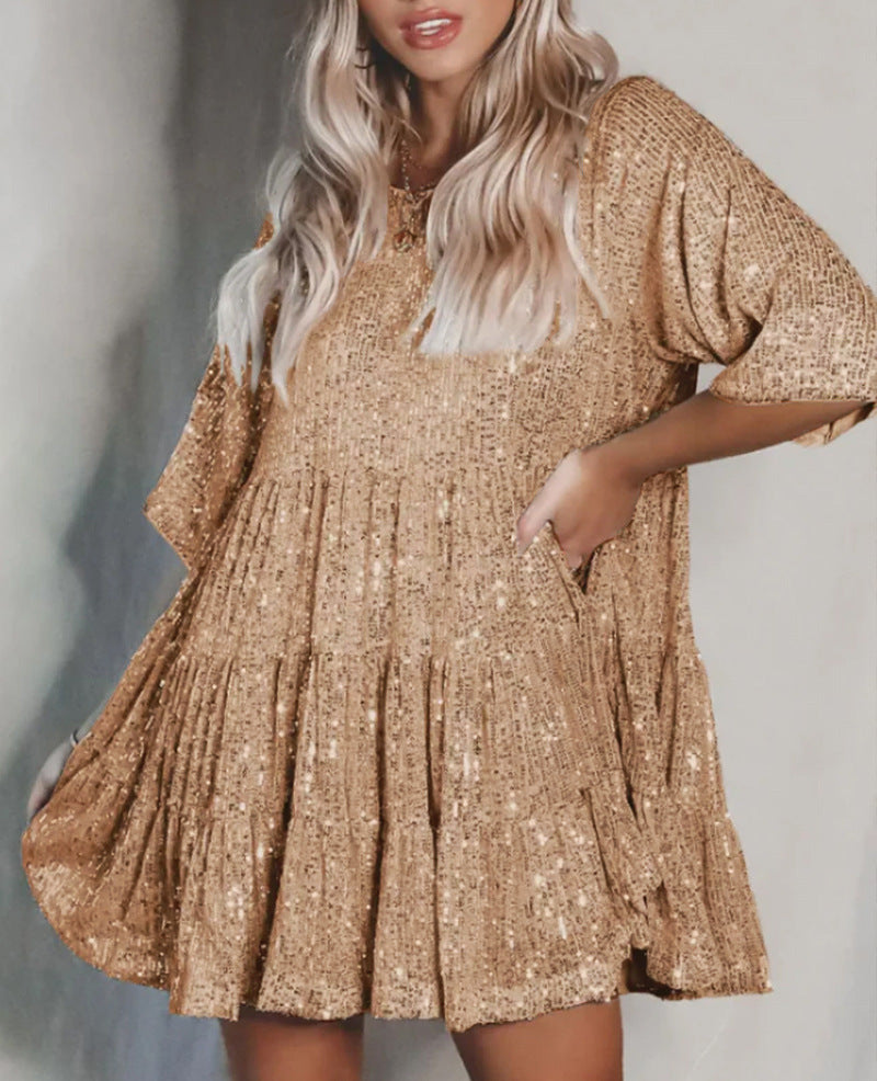 Levoire | Chic Vartalon robe de fête courte à manches courtes Or