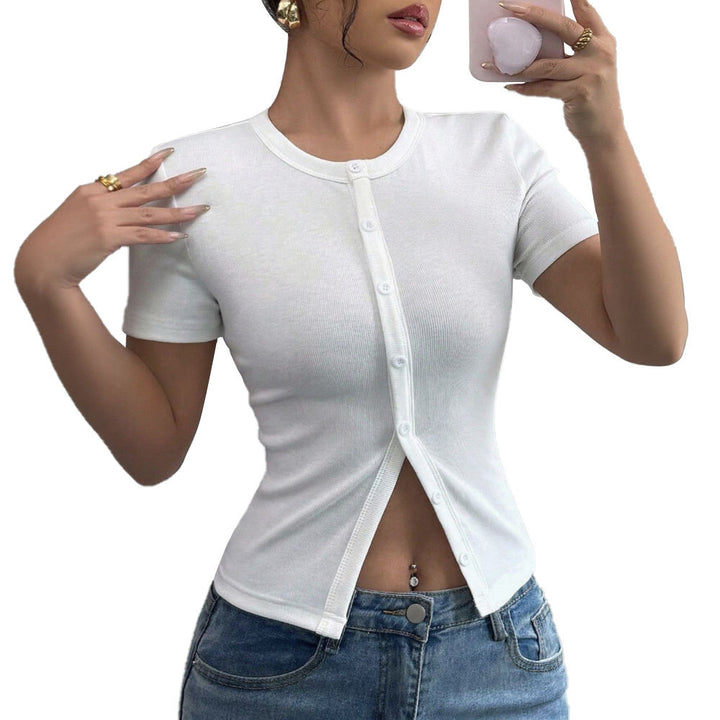 Chemise à manches courtes pour femmes avec détails de boutons et forme ajustée Levoire