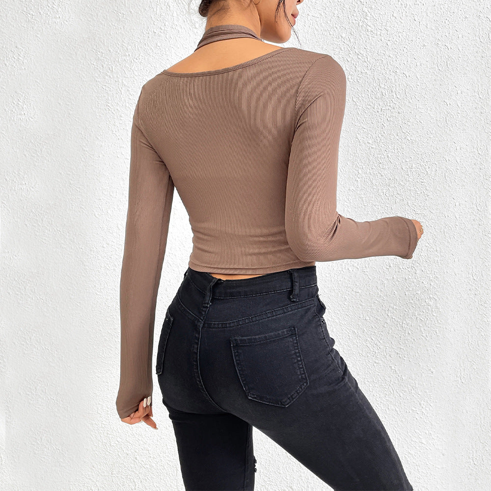 Chemise pour femmes à manches longues coupée avec design élégant en torsion et accents de couleur Levoire