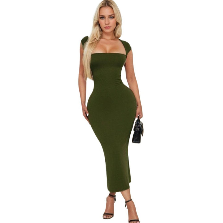 Robe maxi ajustée pour femmes avec design dénudé des épaules et décolleté élégant Levoire