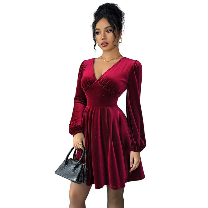 Robe à manches courtes pour femmes avec des manches bouffantes élégantes et un col en V Levoire