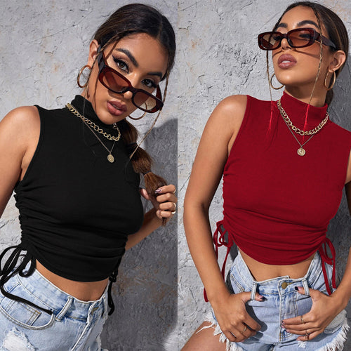 Débardeur ajusté pour femmes avec un design sophistiqué à lacets et col haut Levoire