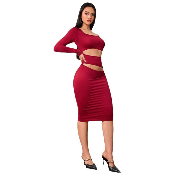 Robe midi ajustée pour femmes avec découpe et design asymétrique, à manches longues Levoire