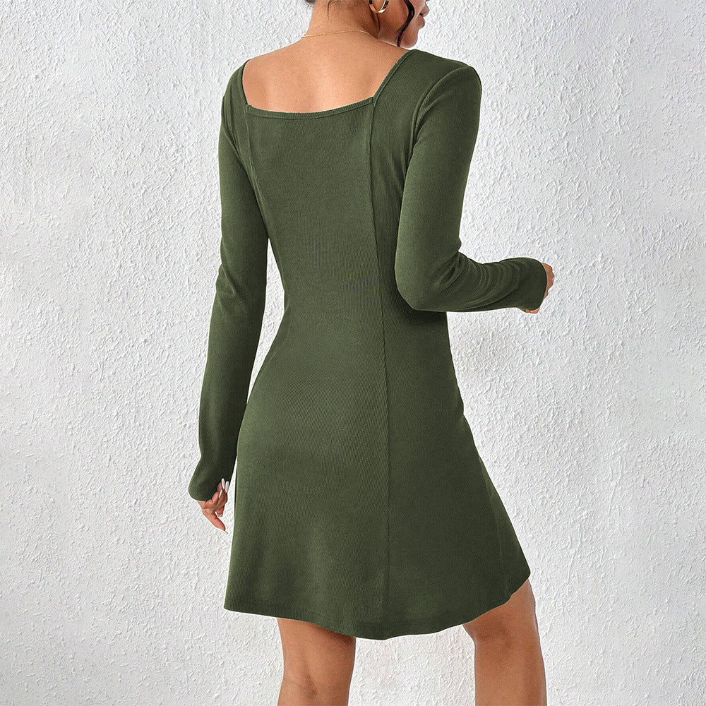 Robe à boutonnière pour femmes avec manches longues et décolleté carré Levoire