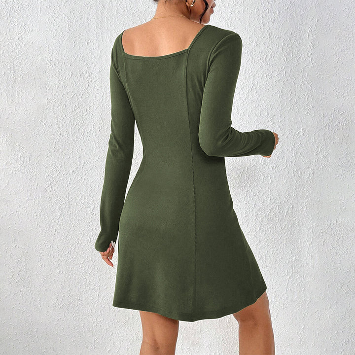 Robe à boutonnière pour femmes avec manches longues et décolleté carré Levoire