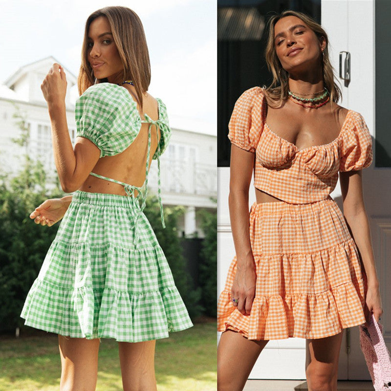 Ensemble femme en deux pièces composé d'un crop top et d'une jupe à carreaux Levoire