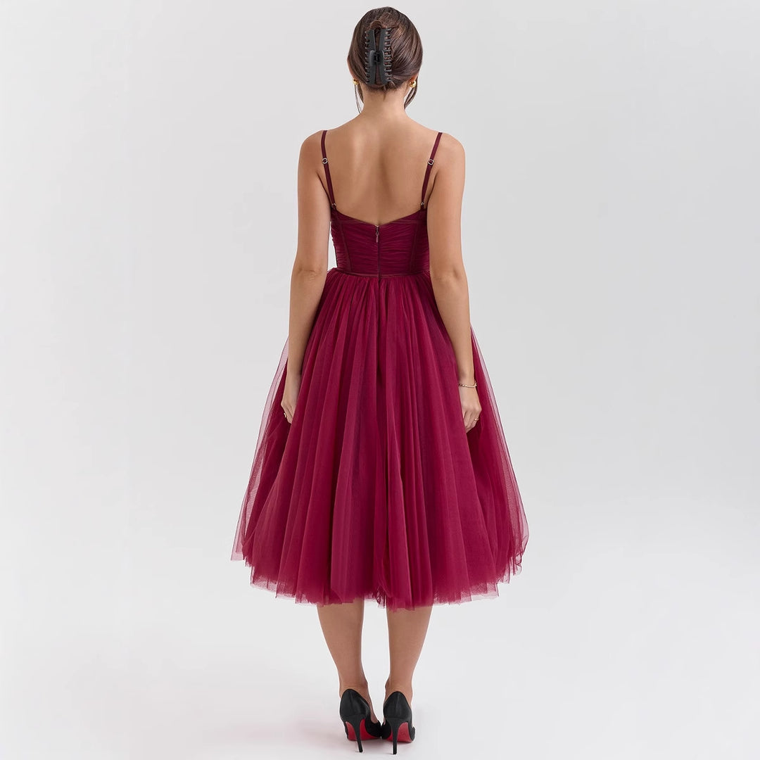 Robe de cocktail en tulle pour femmes avec décolleté en V profond et ceinture à la taille Levoire