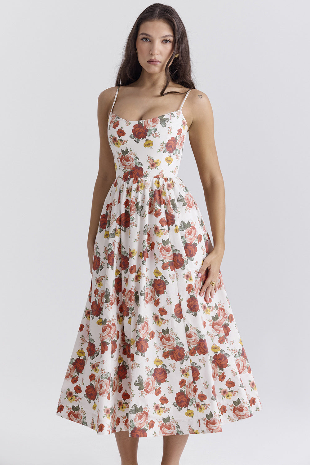 Robes maxi pour femmes avec motif floral et silhouette élégante et fluide Levoire