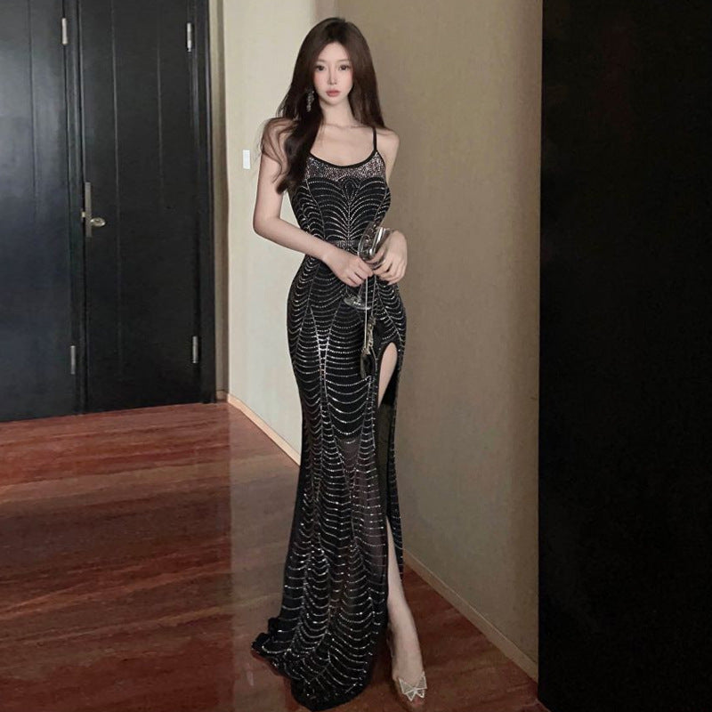 Levoire | Style en résille - Robe à fente transparente avec strass